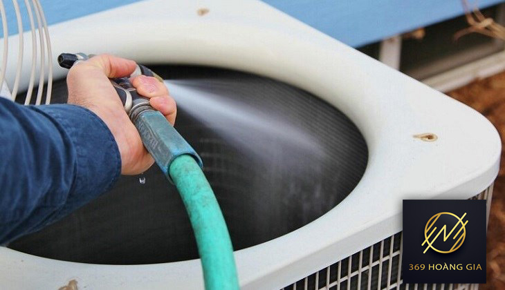 vệ sinh điều hòa âm trần nối ống gió 1