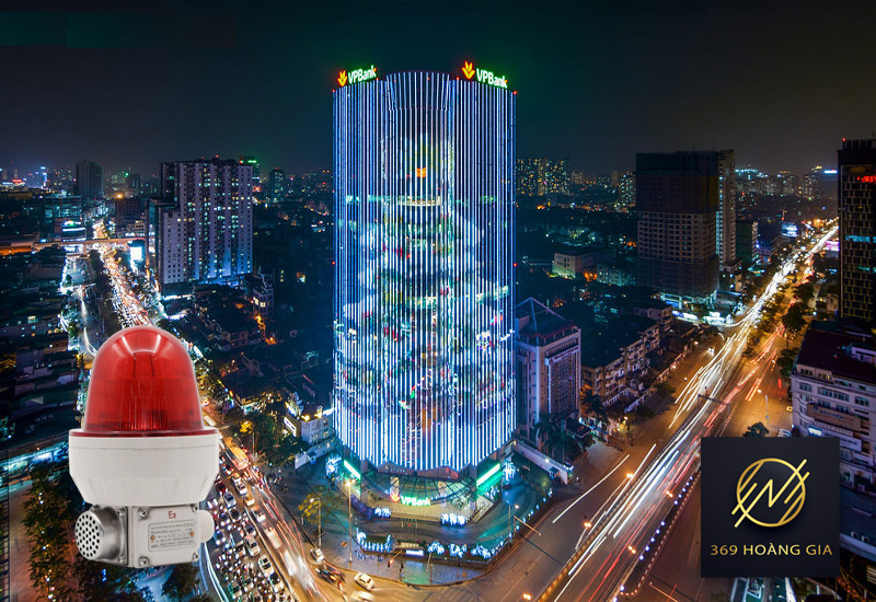 đèn đỏ nhấp nháy nhà cao tầng 2