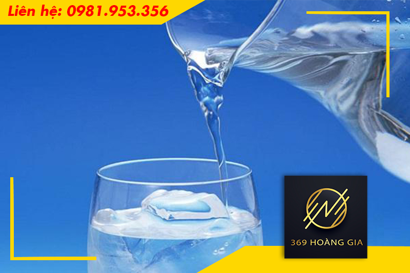 Uống đủ nước mỗi ngày